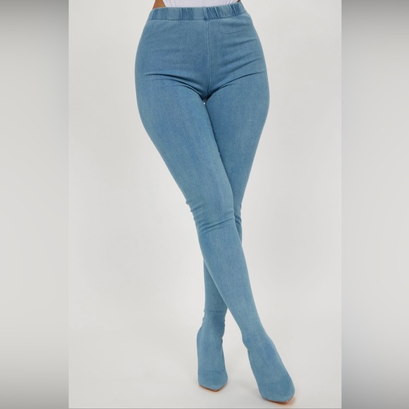 Brand New never worn sold out denim boot leggings size 9 amazing!!!! - Picture 3 of 3